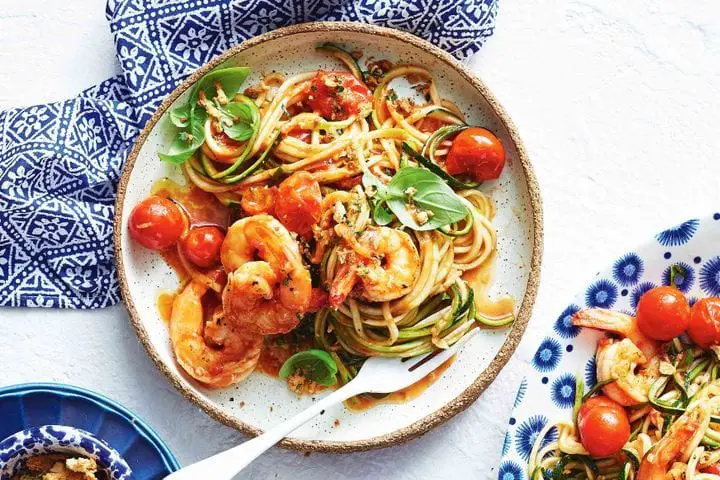 Quick Garlic and Chili Prawn Zoodles