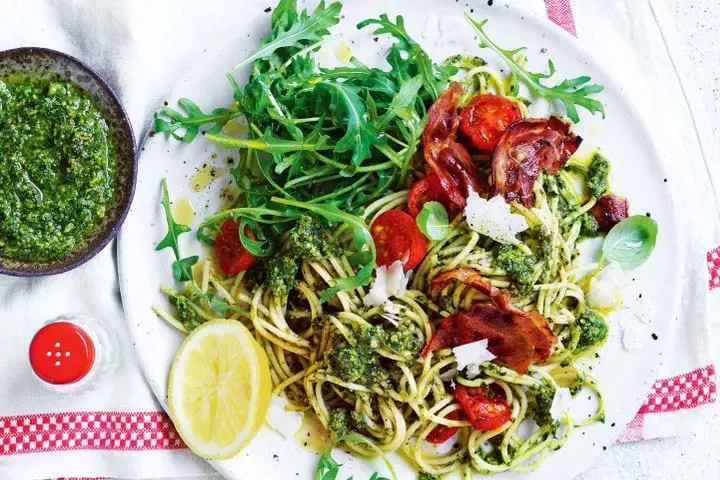 Pesto Spaghetti with Pancetta and Tomato